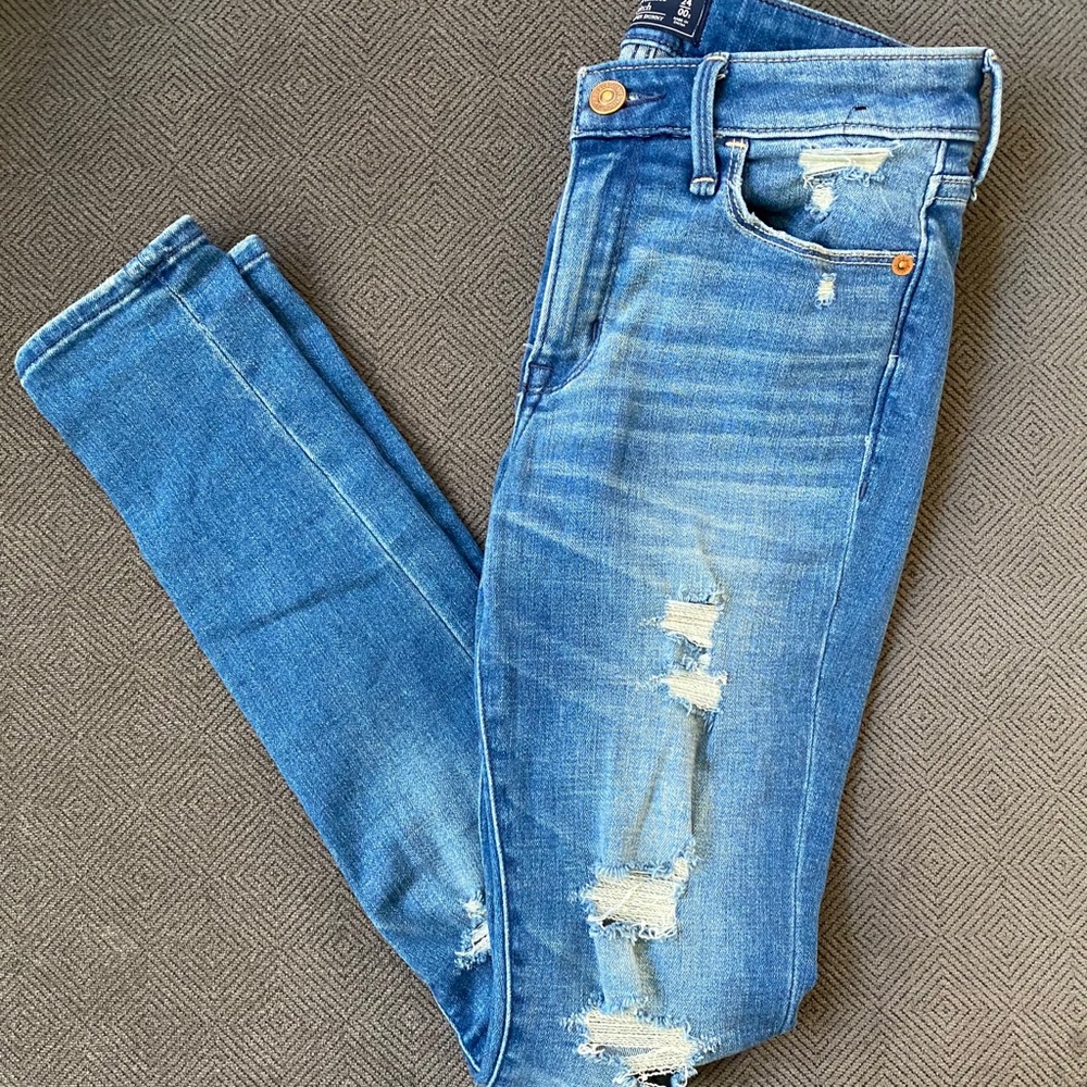 Abercrombie & Fitch distressed jeans